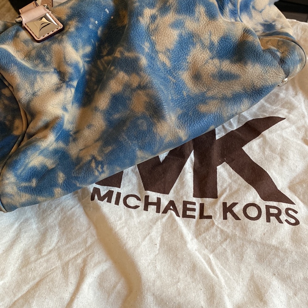 Michael Kors Handbag - Picture 14 of 14